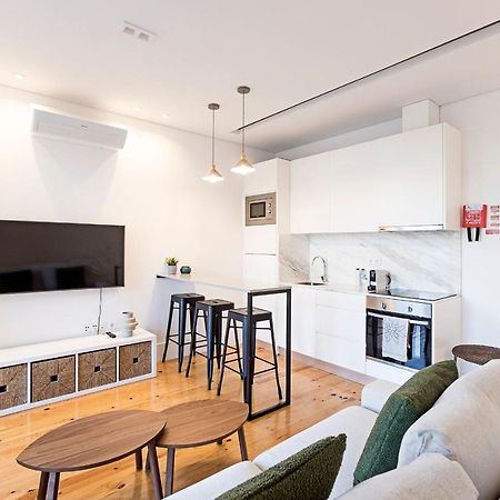 Wonderful Duplex W Private Patio & Ac By Lovelystay Porto Ngoại thất bức ảnh